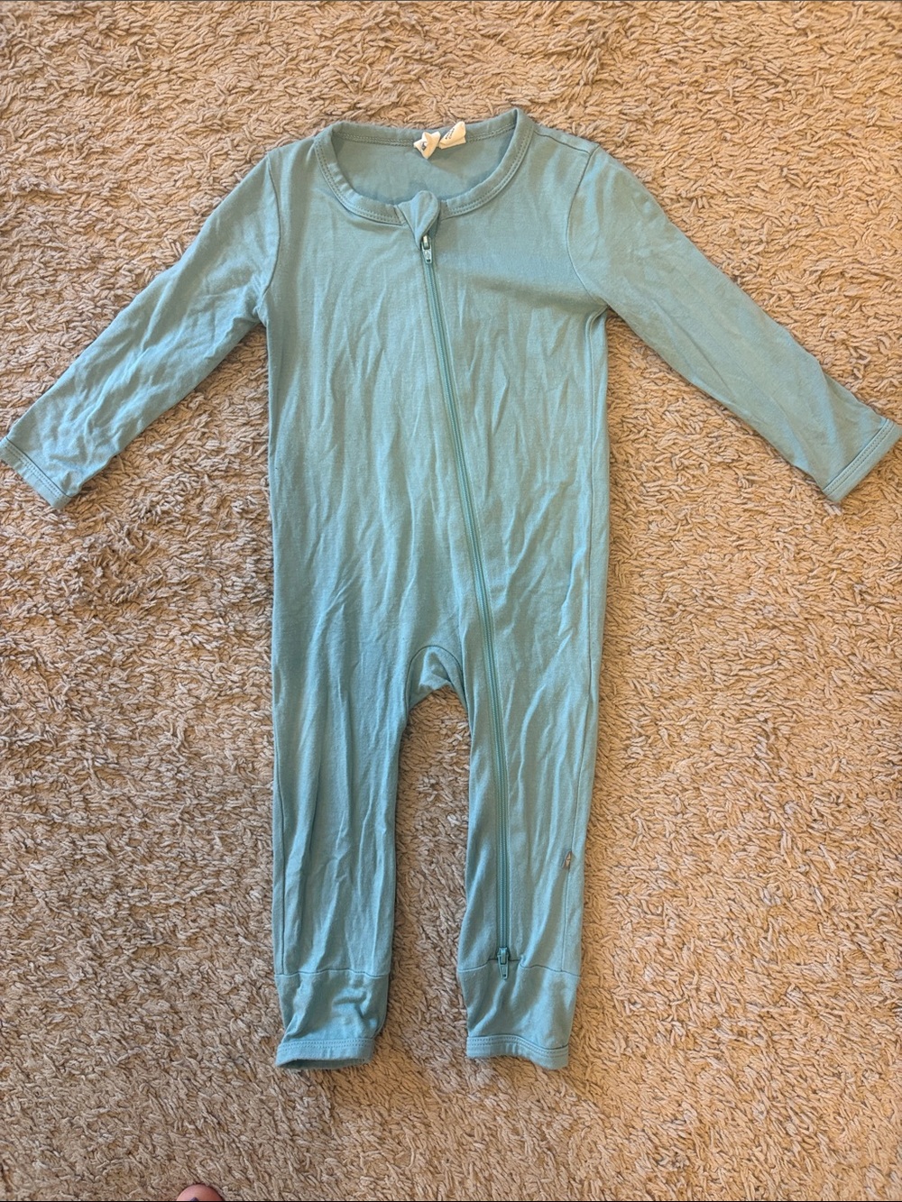 Kyte Baby Bamboo Long-Sleeve Blue Romper. NWOT. Size 12-18 mos. Unisex.
